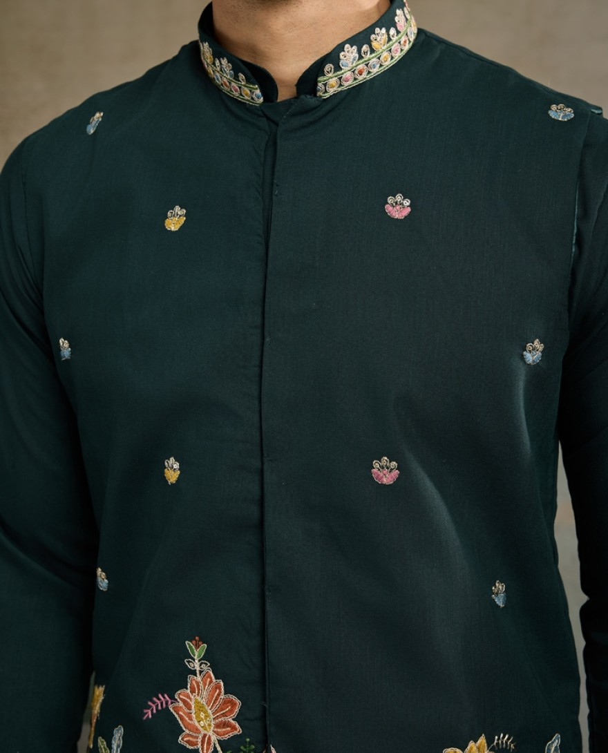 61235-green - Stylish Green Men's Kurta Koti Set – Trendy & Elegant